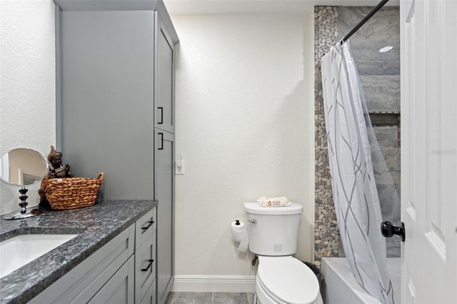 7124 WRENWOOD CIRCLE, Tampa, FL 33617