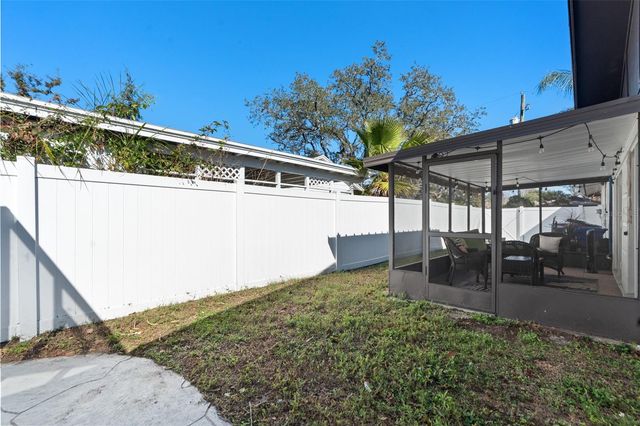 7124 WRENWOOD CIRCLE, Tampa, FL 33617