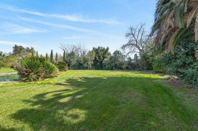 2455 Higgins Rd, West Sacramento, CA 95691