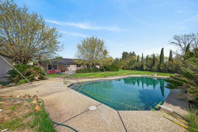 2455 Higgins Rd, West Sacramento, CA 95691