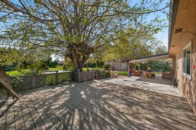 2455 Higgins Rd, West Sacramento, CA 95691