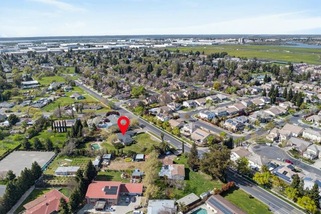 2455 Higgins Rd, West Sacramento, CA 95691