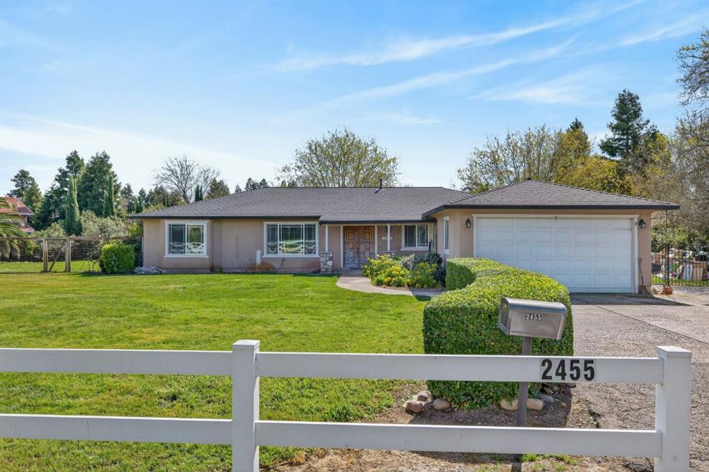2455 Higgins Rd, West Sacramento, CA 95691
