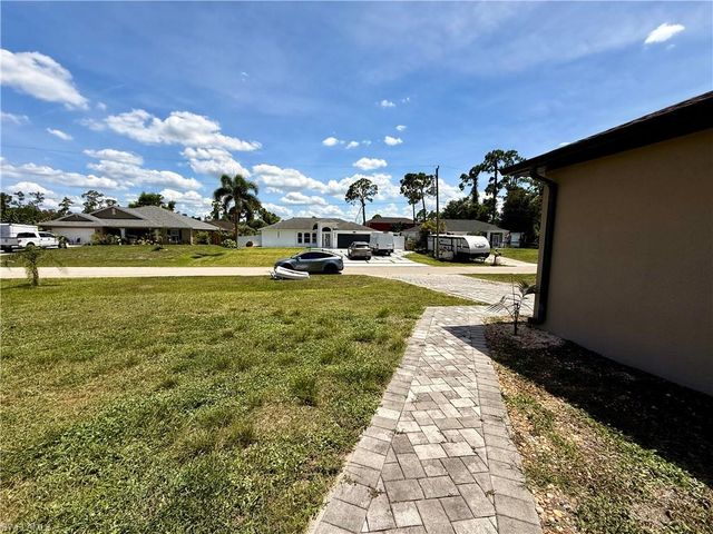 5560 Belrose ST, Lehigh Acres, FL 33971