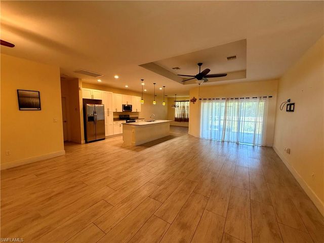 5560 Belrose ST, Lehigh Acres, FL 33971