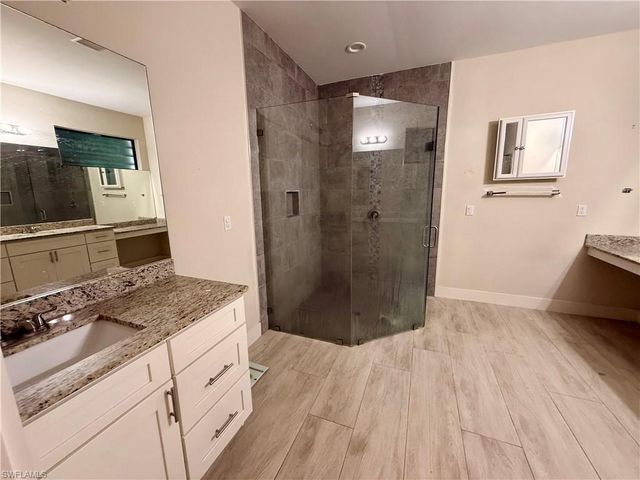 5560 Belrose ST, Lehigh Acres, FL 33971