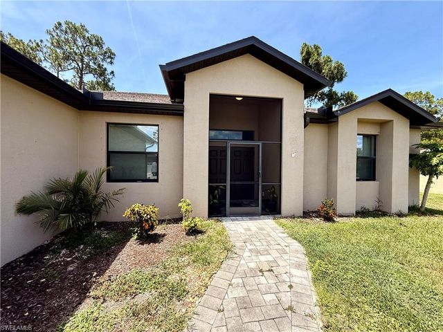 5560 Belrose ST, Lehigh Acres, FL 33971