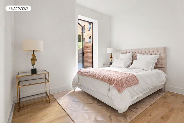 416 W 52ND Street TH219, New York City, NY 10019