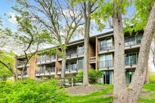1501 Fairway Drive 1F, Lisle, IL 60532