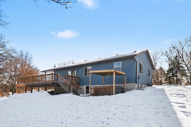 1011 Tyler Avenue SE, Isanti, MN 55040