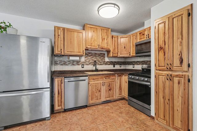 1011 Tyler Avenue SE, Isanti, MN 55040