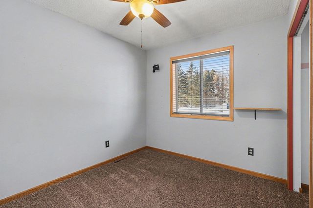 1011 Tyler Avenue SE, Isanti, MN 55040