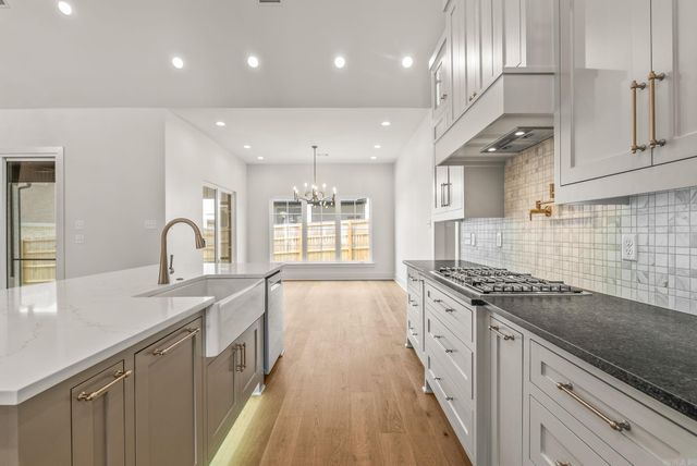 1675 Nantucket, Conway, AR 72034