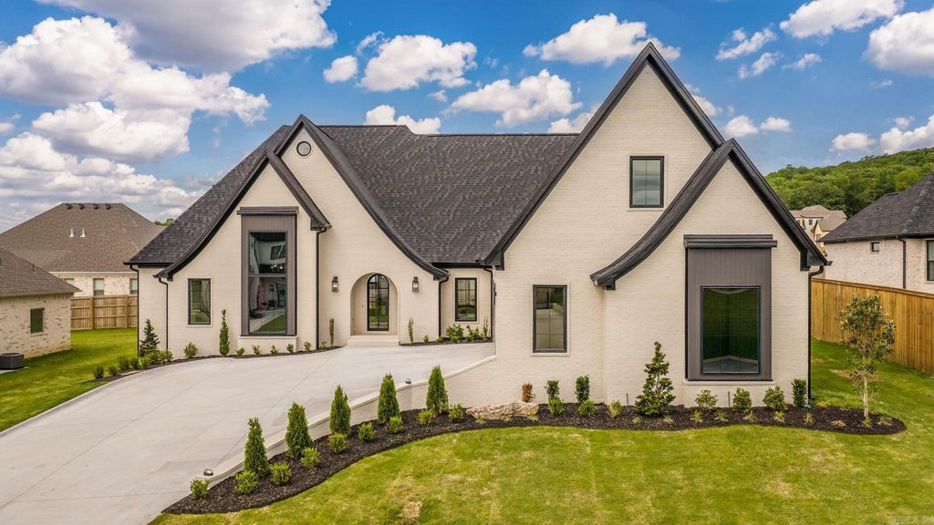 1675 Nantucket, Conway, AR 72034
