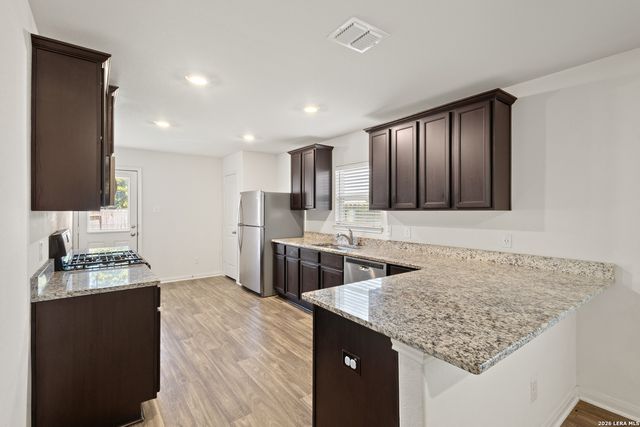 15214 HARBOR LNDG, Von Ormy, TX 78073