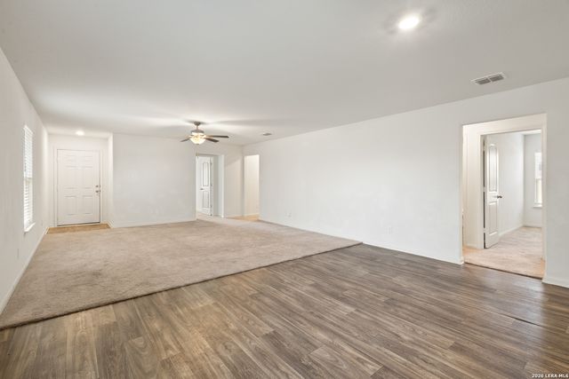 15214 HARBOR LNDG, Von Ormy, TX 78073