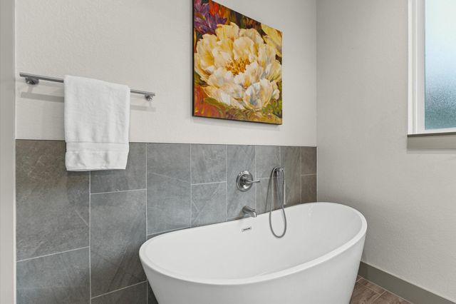 935 Four Fountains Street, New Caney, TX 77357