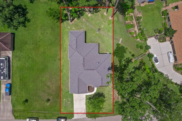 935 Four Fountains Street, New Caney, TX 77357