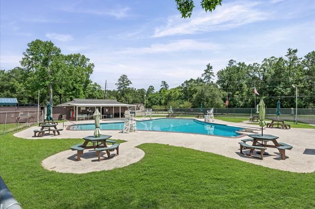 935 Four Fountains Street, New Caney, TX 77357