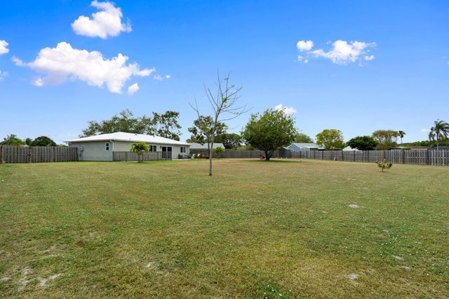 1967 SE West Dunbrooke Circle, Port St Lucie, FL 34952