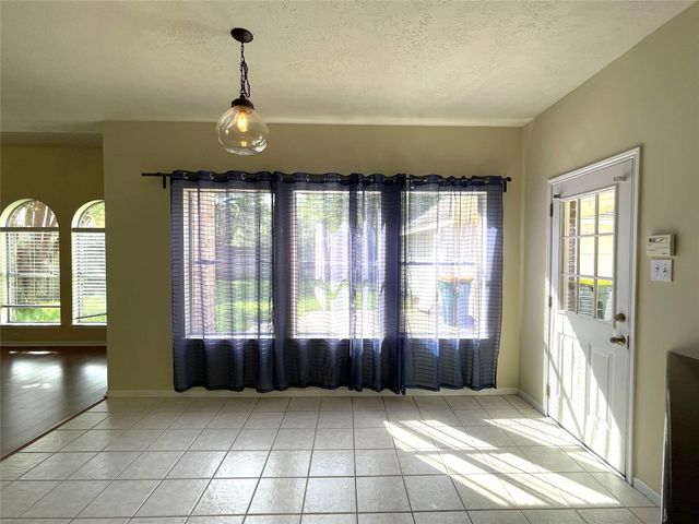 1723 Rustic Oak Lane, Seabrook, TX 77586