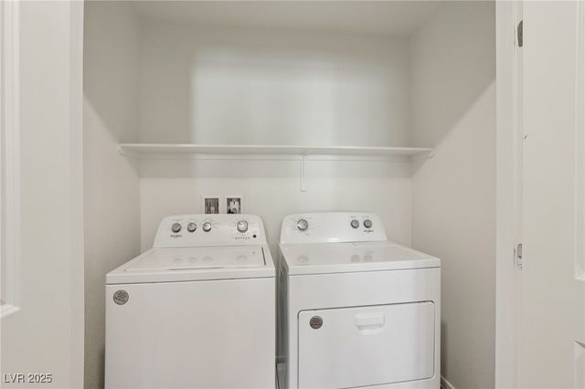 9932 Bumblebee Hills Street, Las Vegas, NV 89141