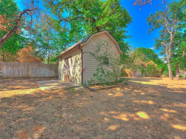 3401 Carriage Way, Edmond, OK 73013