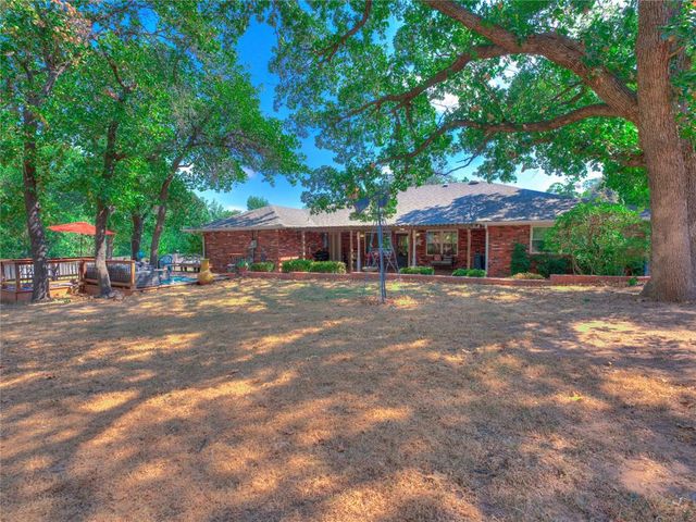 3401 Carriage Way, Edmond, OK 73013