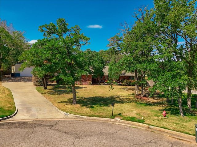 3401 Carriage Way, Edmond, OK 73013