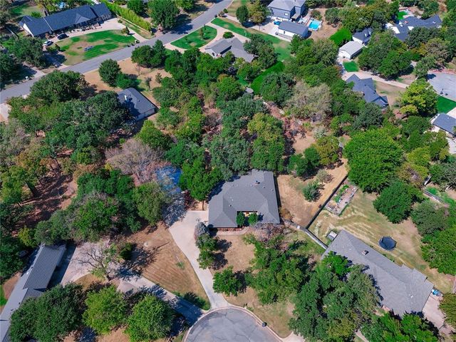 3401 Carriage Way, Edmond, OK 73013