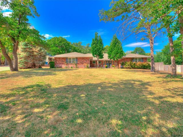 3401 Carriage Way, Edmond, OK 73013