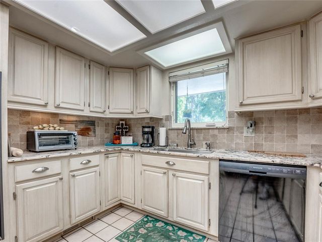 3401 Carriage Way, Edmond, OK 73013