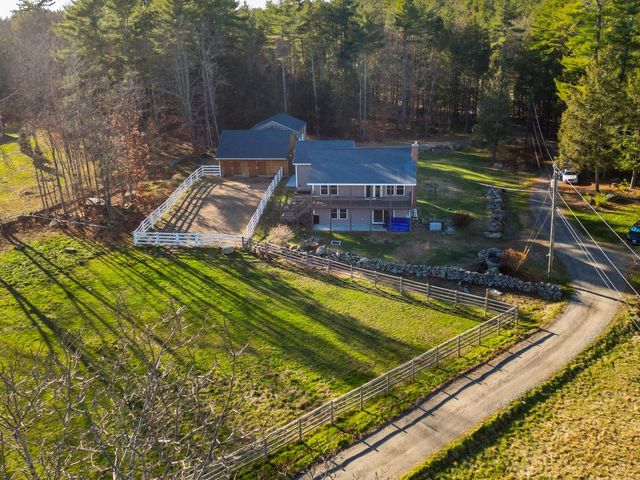 13 Tucker Way, Newmarket, NH 03857