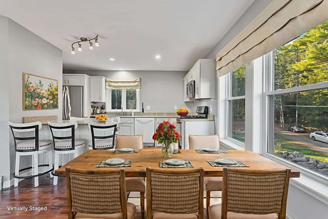 13 Tucker Way, Newmarket, NH 03857