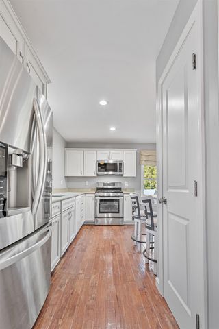 13 Tucker Way, Newmarket, NH 03857