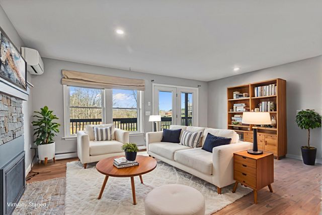 13 Tucker Way, Newmarket, NH 03857