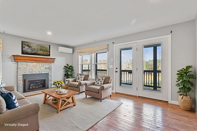 13 Tucker Way, Newmarket, NH 03857