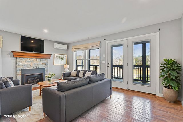 13 Tucker Way, Newmarket, NH 03857