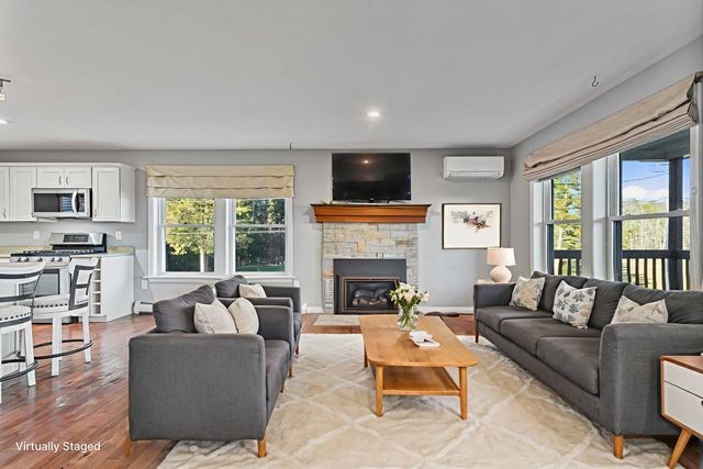 13 Tucker Way, Newmarket, NH 03857