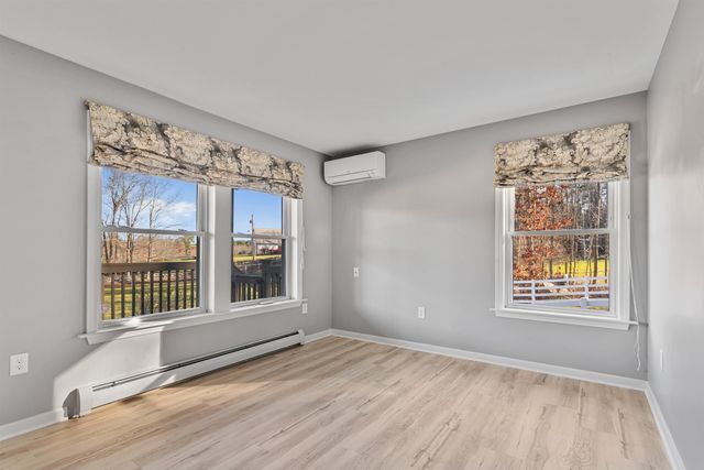 13 Tucker Way, Newmarket, NH 03857