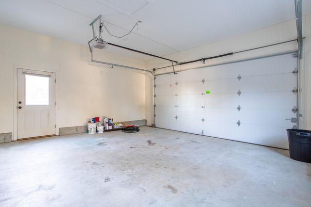 13 Tucker Way, Newmarket, NH 03857