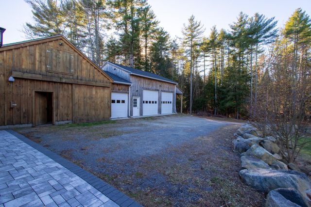 13 Tucker Way, Newmarket, NH 03857