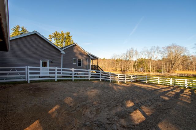 13 Tucker Way, Newmarket, NH 03857