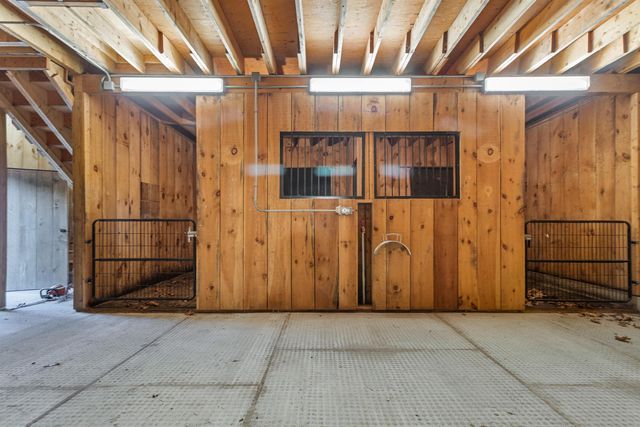 13 Tucker Way, Newmarket, NH 03857