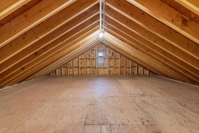 13 Tucker Way, Newmarket, NH 03857