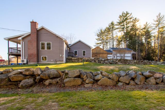 13 Tucker Way, Newmarket, NH 03857