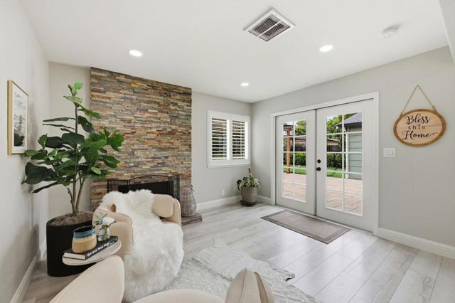 5823 Sunrose Avenue, Newark, CA 94560