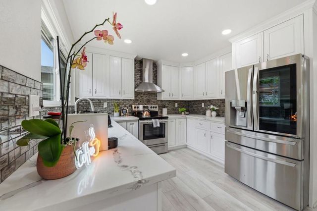 5823 Sunrose Avenue, Newark, CA 94560