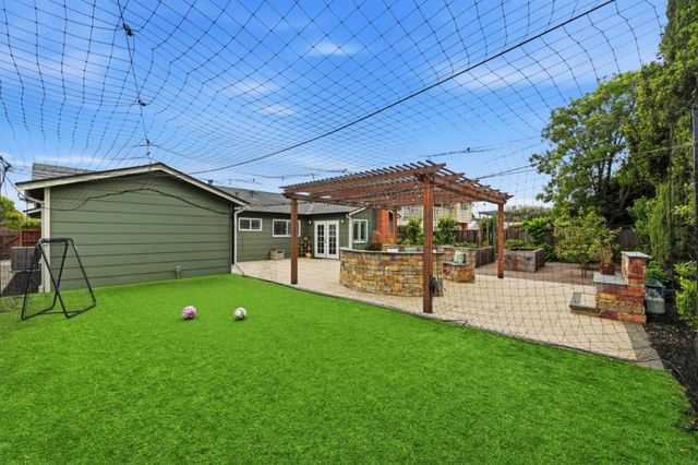 5823 Sunrose Avenue, Newark, CA 94560