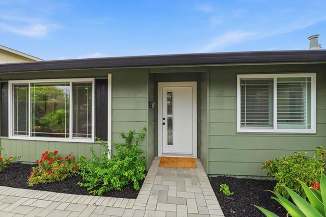 5823 Sunrose Avenue, Newark, CA 94560